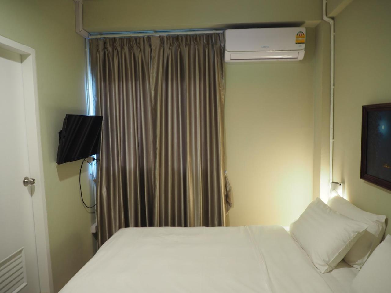 Warila Hotel Samut Prakan Exteriör bild