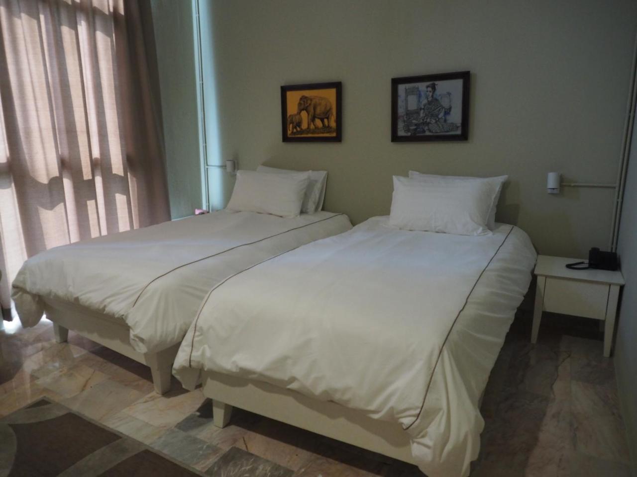 Warila Hotel Samut Prakan Exteriör bild